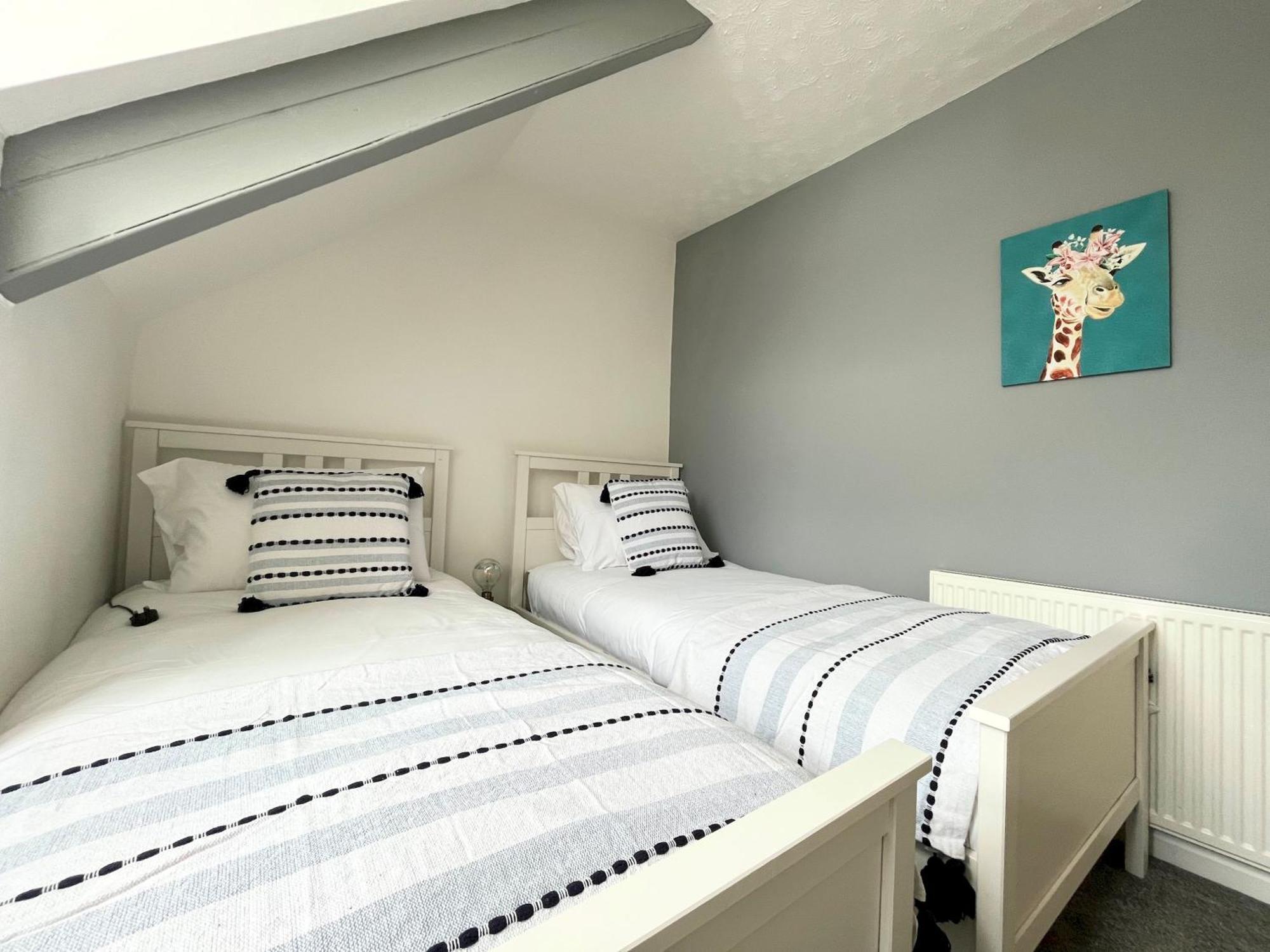 Spacious Home Near Seafront & Train Station 5 Bed Sleeps 10- Central Penzance Exterior photo